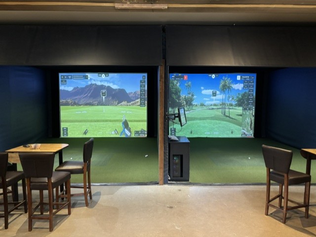 deux ecrans golf virtuel